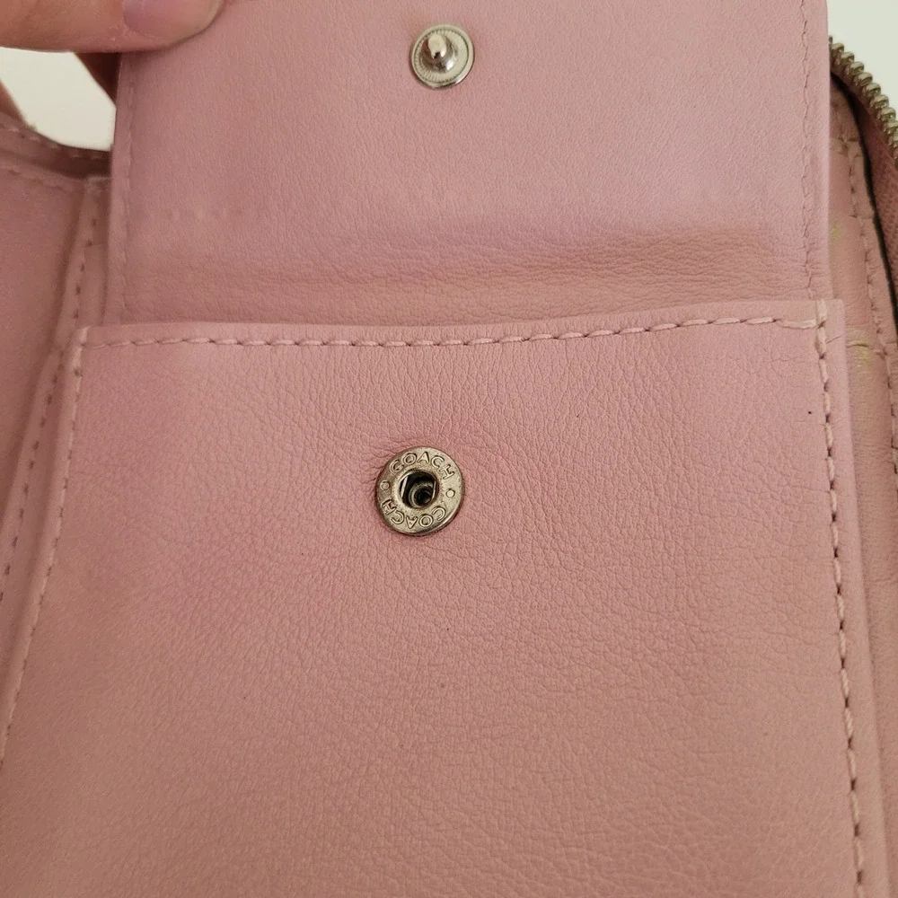 Coach Pink Pebbled Leather Small Zip Around Wallet Coin Pocket Medallion